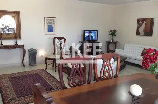 Higienópolis | Apartamento com 3 quartos (sendo 1 suíte) à venda | 126m² | 3 banheiros | 2 vagas | Em Porto Alegre/RS