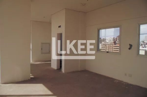 Auxiliadora | Sala comercial com espaço garden à venda | 110 m² | 1 vaga | Em Porto Alegre/RS