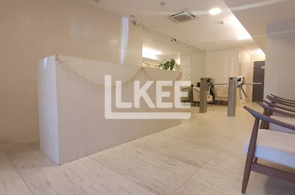 Petrópolis | Sala comercial com espaço garden para alugar | 200 m² | 4 vagas | Em Porto Alegre/RS