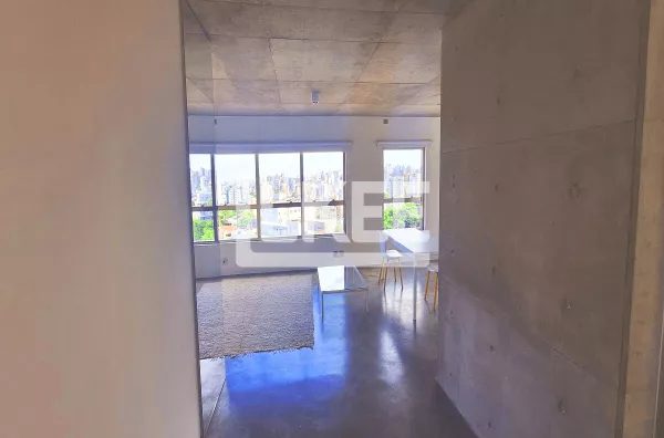 Petrópolis | Apartamento semi mobiliado com 1 quarto para aluguel | 69 m² | 2 Banheiros | 2 vagas | Em Porto Alegre/RS 