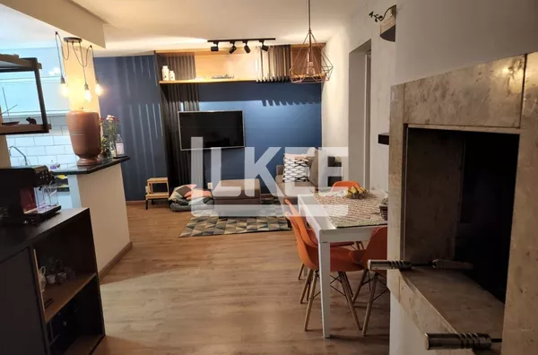 Jardim do Salso | Apartamento reformado com 2 quartos (sendo 1 suíte) à venda | 67 m² | 2 vagas | Com churrasqueira | Em Porto Alegre/RS