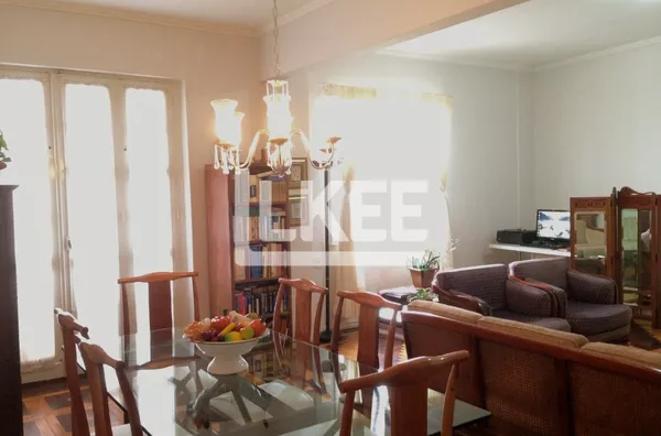 Apartamento com 2 dormitórios à venda no Moinhos de Vento Mobiliado e  Reformado 