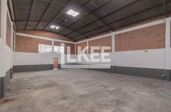 Sarandi | Pavilhão para alugar | 290 m² |  3 vagas | Em Porto Alegre/RS