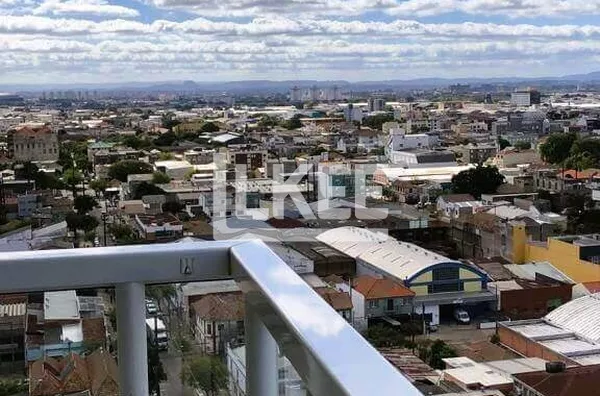 São Geraldo | Apartamento com 2 quartos (1 suíte) à venda | 82,36 m² | 1 vaga | Com sacada e churrasqueira | Em Porto Alegre/RS