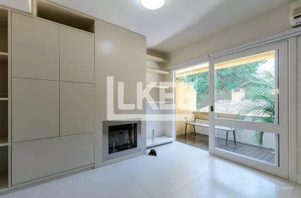 Tristeza |  Casa semi mobiliada em condomínio com 3 Quartos (Sendo 1 suíte) | 161m² | 3 banheiros | 2 vagas | Churrasqueira | Lareira | Sacada | Em Porto Alegre/RS