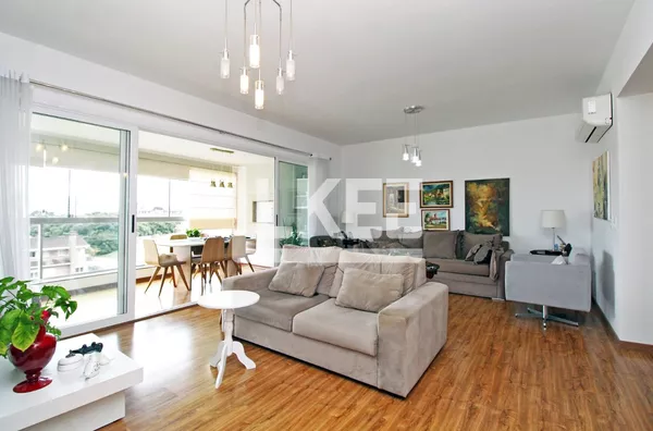 Jardim do Salso | Apartamento semi mobiliado com 3 quartos (sendo 1 suíte) à venda | 129 m² | 2 vagas | Com sacada e churrasqueira | Em Porto Alegre/RS