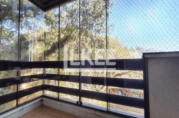 Menino Deus | Apartamento semi mobiliado com 3 quartos para alugar | 114m² | 3 Banheiros | 2 vagas | 2 Sacadas | Churrasqueira | Em Porto Alegre/RS