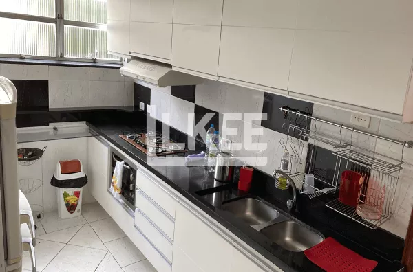 Santana | Apartamento semi mobiliado com 4 quartos (1 suíte) à venda | 250m² | 2 vagas | Com sacada aberta Em Porto Alegre/RS