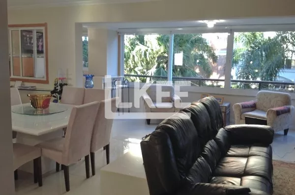 Jardim Europa | Apartamento de de 140 m², semi mobiliado à Venda | 3 quartos (1suíte) | 2 vagas | lareira e churrasqueira 