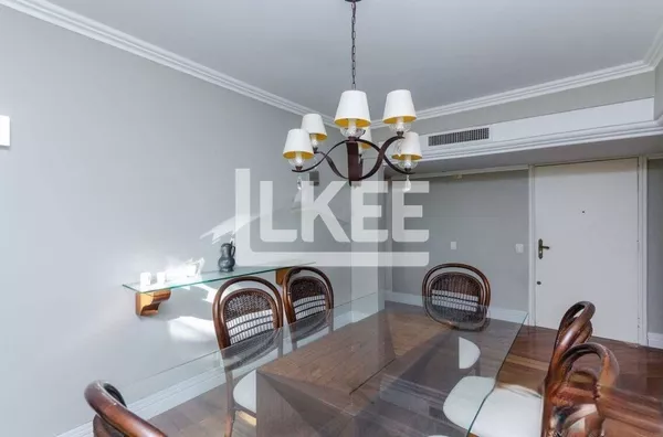 Jardim Botânico | Apartamento com 3 quartos (sendo 1 suíte) à venda |  165 m² | 2 vagas | Em Porto Alegre/RS