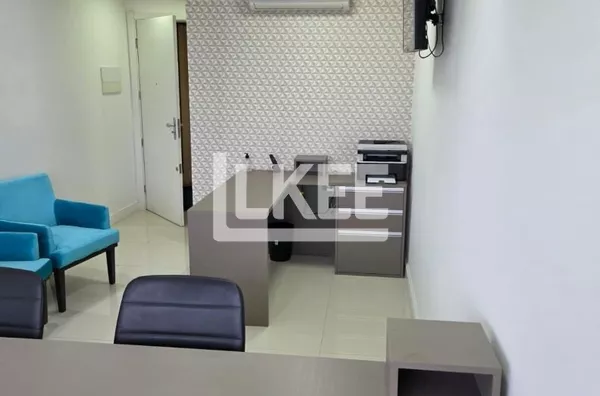 São Sebastião | Sala comercial mobiliada à venda | 24,91 m² | 1 Banheiro | 1 Vaga | Em Porto Alegre/RS