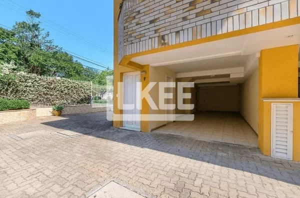 Tristeza |  Casa semi mobiliada em condomínio com 3 Quartos (Sendo 1 suíte) | 161m² | 3 banheiros | 2 vagas | Churrasqueira | Sacada | Em Porto Alegre/RS