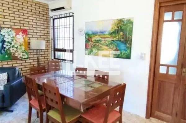 Jardim Itu | Casa Mobiliada à venda com 4 quartos (sendo 2 suítes) | 153m² | Churrasqueira | 3 Banheiros | 2 Vagas |  Em Porto Alegre/RS