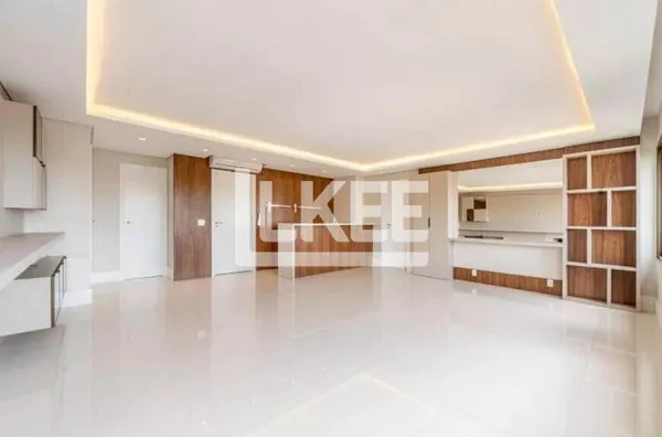 Petrópolis | Apartamento semi mobiliado com 3 suítes à venda | 121 m² | 2 vagas | Com lareira e churrasqueira | Em Porto Alegre/RS