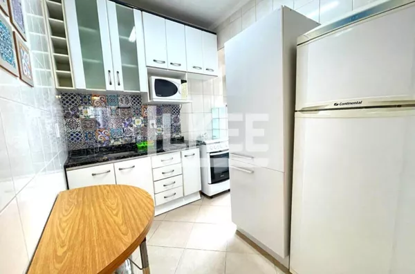 Petrópolis | Apartamento semi-mobiliado com 2 quartos | 64,7 m² | 1 Banheiro |  Sacada | Sem Vaga | Em Porto Alegre/RS