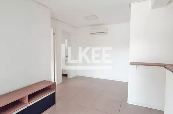 Petrópolis | Apartamento semi mobiliado com 1 quarto para alugar | 47 m² | 1 vaga | Com sacada e churrasqueira | Em Porto Alegre/RS