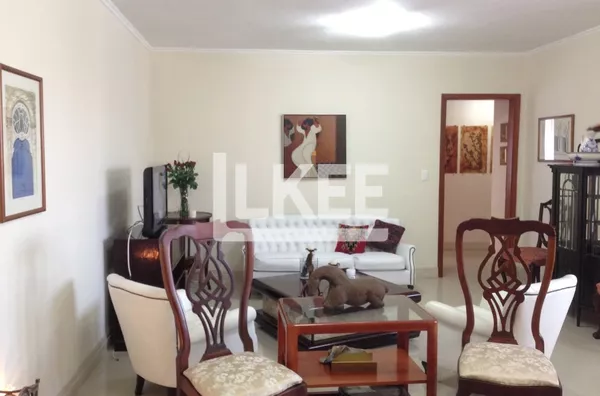 Higienópolis | Apartamento com 3 quartos (sendo 1 suíte) à venda | 126m² | 3 banheiros | 2 vagas | Em Porto Alegre/RS