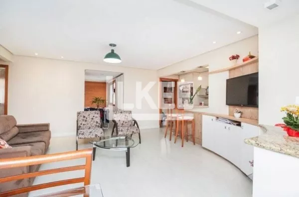 Jardim Botânico | Apartamento semi mobiliado com 2  (sendo 1 suíte) à venda | 82 m² | 2 vagas | Com churrasqueira | Sem elevador |  Em Porto Alegre/RS 