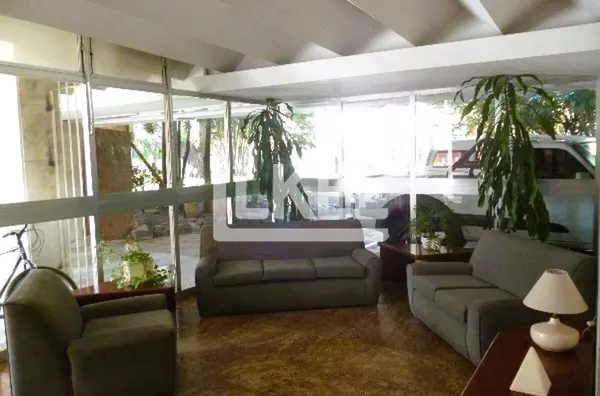 Moinhos de Vento | Apartamento mobiliado de 3 quartos (1 suíte) à venda | 167 m² | 1 vaga | Em Porto Alegre/RS