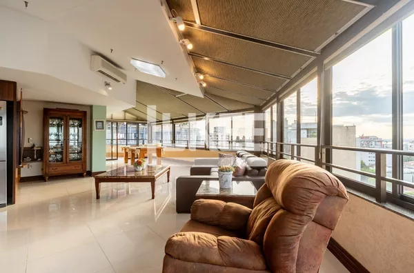 Moinhos de Vento | Cobertura com 4 quartos (sendo 3 suítes) à venda | 693 m² | 3 vagas | Com terraço e sacada aberta | Em Porto Alegre/RS
