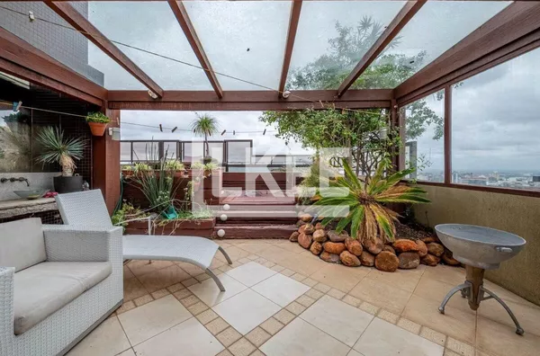 Petrópolis | Cobertura Duplex Semi mobiliada com 4 quartos (sendo 4 suítes) à venda | 501m² | 7 banheiros | 4 Vagas | Terraço | Em Porto Alegre/RS