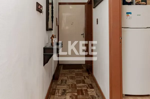 Menino Deus | Apartamento com 4 quartos (sendo 1 suíte) à venda | 104 m² | Sem vaga | Sem elevador | Em Porto Alegre/RS