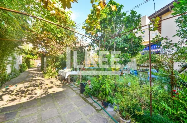 Terreno para venda com 2 casas no Jardim Botânico 