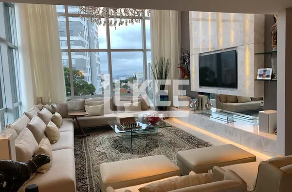 Jardim Europa | Apartamento com 4 suítes à venda | 227 m² | 3 Vagas | Com lareira, sacada, churrasqueira e piscina |  Em Porto Alegre/RS