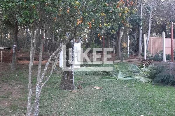 Sitio com casa de 3 dormitórios e vaga de garagem à venda em Viamão