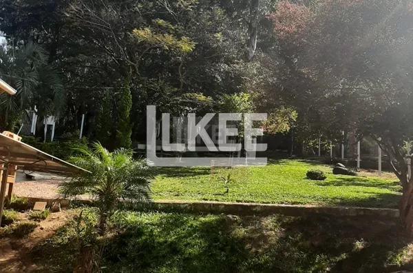 Sitio com casa de 3 dormitórios e vaga de garagem à venda em Viamão