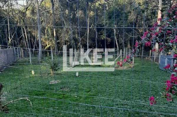 Sitio com casa de 3 dormitórios e vaga de garagem à venda em Viamão