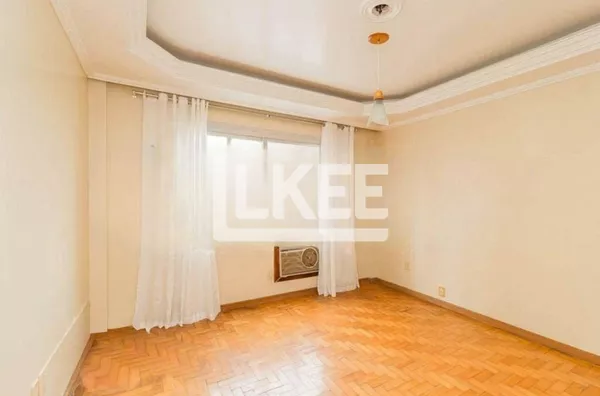 Bom Fim | Apartamento Semimobiliado com 3 quartos à venda | 95m² | 1 Banheiro | 1 Vaga |  Sacada | Hidromassagem | Em Porto Alegre/RS