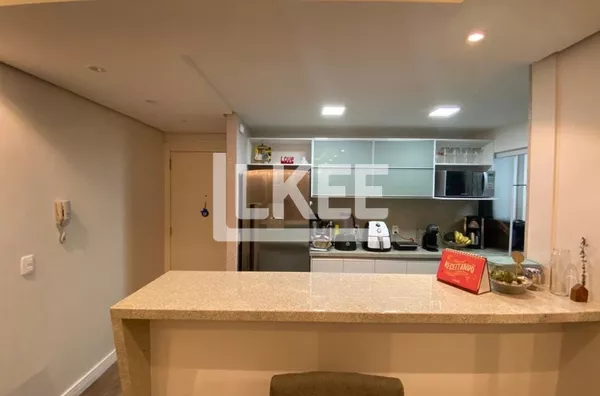 Cristo Redentor | Apartamento semi mobiliado com 3 quartos (sendo 1 suíte) à venda | 72 m² | 2 vagas | Com sacada | Em Porto Alegre/RS 