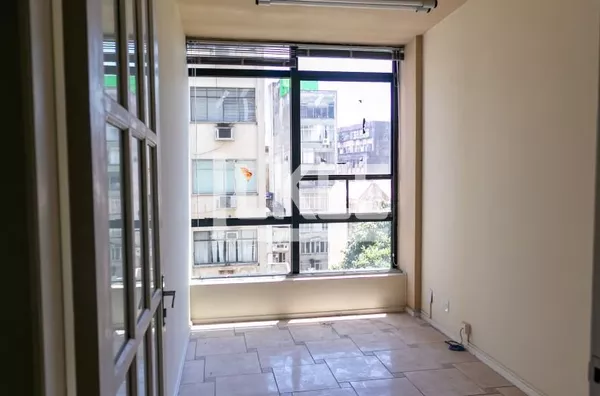 Centro Histórico | Conjunto Comercial à venda | 52,73 m² | 1 banheiro | Em Porto Alegre/RS