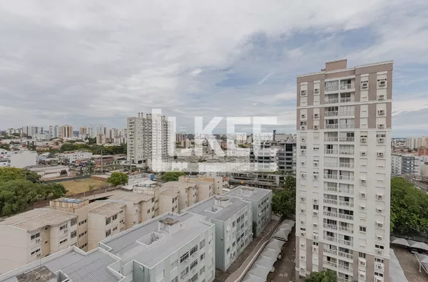 Cristo Redentor | Apartamento semi mobiliado com 3 quartos (sendo 1 suíte) à venda  79 m² | 2 Banheiros | 1 vaga | Sacada | Em Porto Alegre/RS