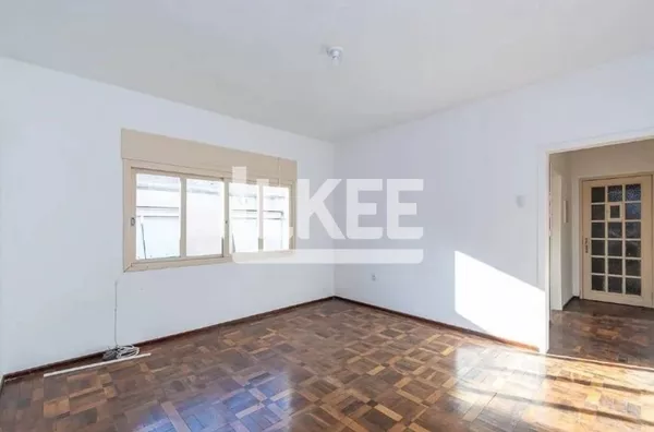 Petrópolis | Apartamento com 3 quartos para alugar | 101 m² | Sem vaga | Sem elevador |  Em Porto Alegre/RS
