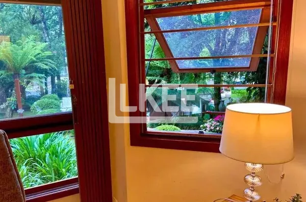 Planalto | Apartamento mobiliado com 1 quarto à venda | 64,47 m² | 1 Banheiro | Churrasqueira | Lareira | 1 Vaga | Em Gramado/RS