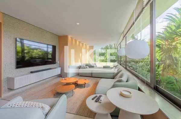 Auxiliadora | Apartamento mobiliado e equipado com 1 quarto (sendo 1 suíte) à venda | 94,63 m² | Lavabo | 2 vagas | Churrasqueira | Em Porto Alegre/RS