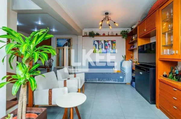 Passo da Areia | Apartamento Duplex Semimobiliado com 2 quartos à venda | 84m² | 2 banheiros | Churrasqueira | Sacada | 1 Vaga | Porto Alegre/RS