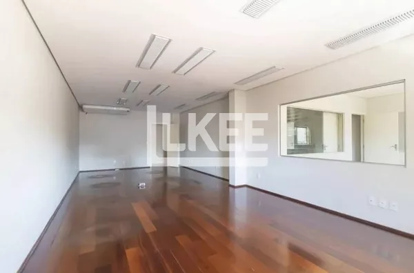 Moinhos de Vento | Andar Comercial para alugar | 180 m² | 2 vagas | Em Porto Alegre/RS 