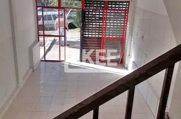 Floresta | Loja com vitrine para venda | 56 m² 