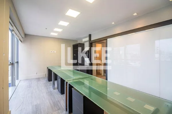 Três Figueiras | Sala Comercial semi mobiliada para aluguel | 44,02m² | Lavabo | 1 Vaga | Em Porto Alegre/RS