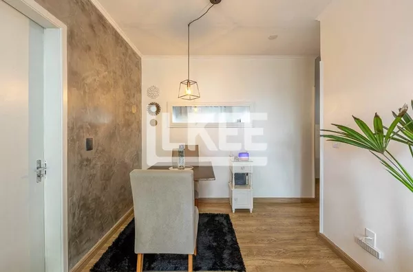 Passo da Areia | Apartamento Semimobiliado com 3 quartos à venda | 77m² | 1 Banheiro | Sacada | 1 Vaga | Porto Alegre/RS