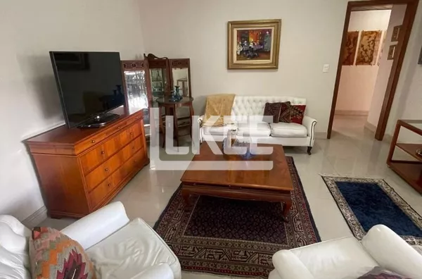 Higienópolis | Apartamento com 3 quartos (sendo 1 suíte) para aluguel | 126 m² | 3 banheiros | 2 vagas | Em Porto Alegre/RS