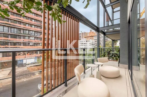 Petrópolis | Apartamento Mobiliado e equipado com 2 quartos (sendo 2 suítes) à venda | 170,74 m² | 4 Banheiros | 3 Vagas | Em Porto Alegre/RS