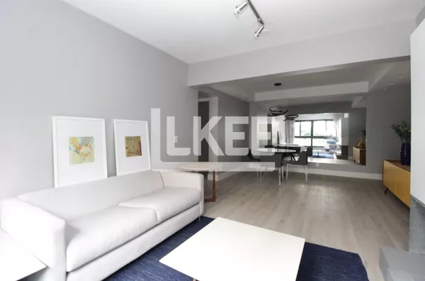 Menino Deus | Apartamento mobiliado com 3 suítes à venda | 101 m² | 2 vagas | Com churrasqueira | Em Porto Alegre/RS