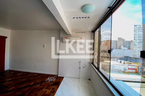 Centro Histórico | JK Semi Mobiliado para aluguel | 34,36 m² | Sem vaga