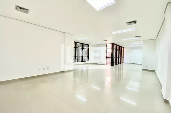 Floresta | Sala comercial com espaço garden para alugar | 94 m² | 1 vaga | Em Porto Alegre/RS