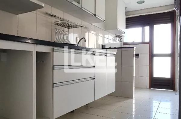 Petrópolis | apartamento semimobiliado para aluguel | 69 m² | 2 quartos (sendo 1 suíte) | 2 vagas | sacada e churrasqueira | Em Porto Alegre/RS