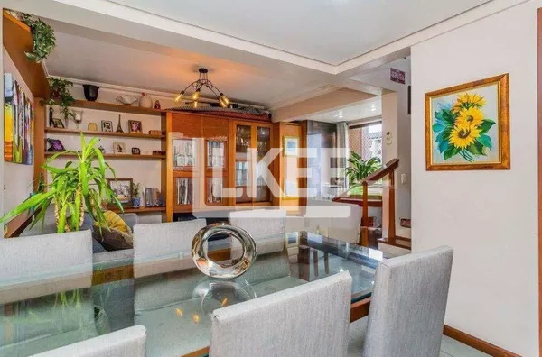 Passo da Areia | Apartamento Duplex Semimobiliado com 2 quartos à venda | 84m² | 2 banheiros | Churrasqueira | Sacada | 1 Vaga | Porto Alegre/RS